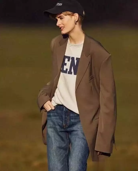 수트+티셔츠(END): 코디 룩!