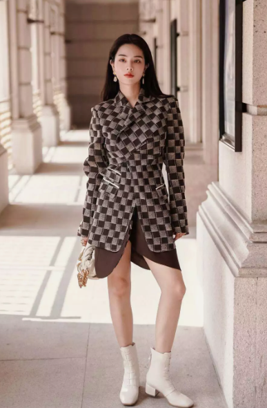 طقم بدلة (3): أنيق، كفؤ، وأنيق - كل من يرتديه سيبدو جميلاً | مصنع تشينجي الصيني للبدلات الفاخرة